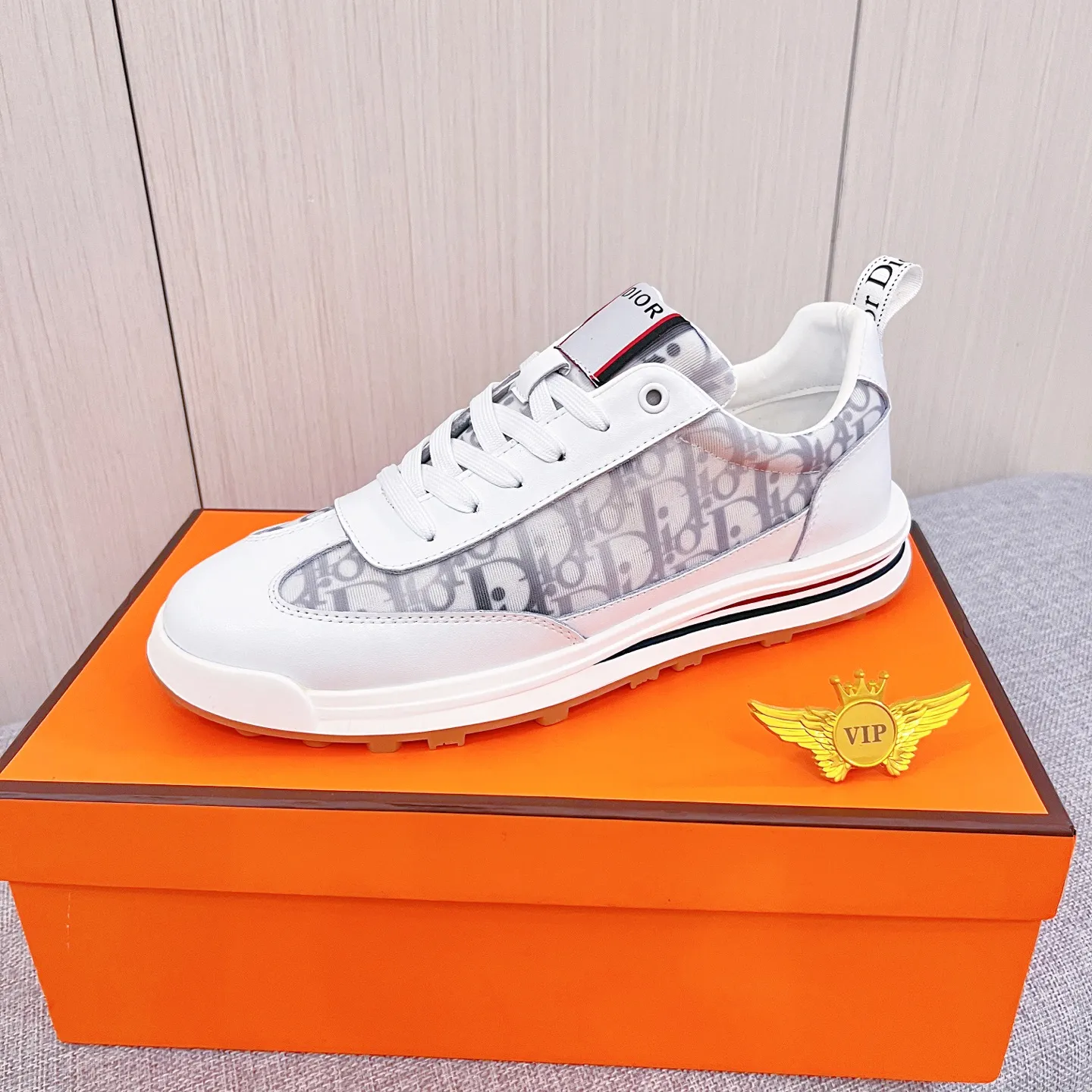 🚘🚘Factory batch 440 men's shoes💰[Dior]🔥Men's high-end brand of shoes official website 1:1 latest masterpiece: the upper is made of Italian imported first-layer cowhide with a comfortable and breathable lining➕original non-slip and wear-resistant outsole🔥, making walking more convenient and comfortable! An exclusive new model, a stunning work, a beautiful 1:1 replica [color] compared to the official quality! Create a fashionable personality to set off your uniqueness! A must-have for trendy men! Classic🔥Size: 38-44 Color: 🔥Multiple colors available🔥.